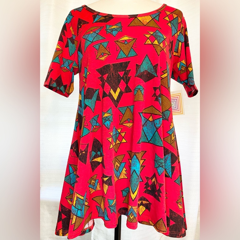 ⭐️ LulaRoe Perfect T Top